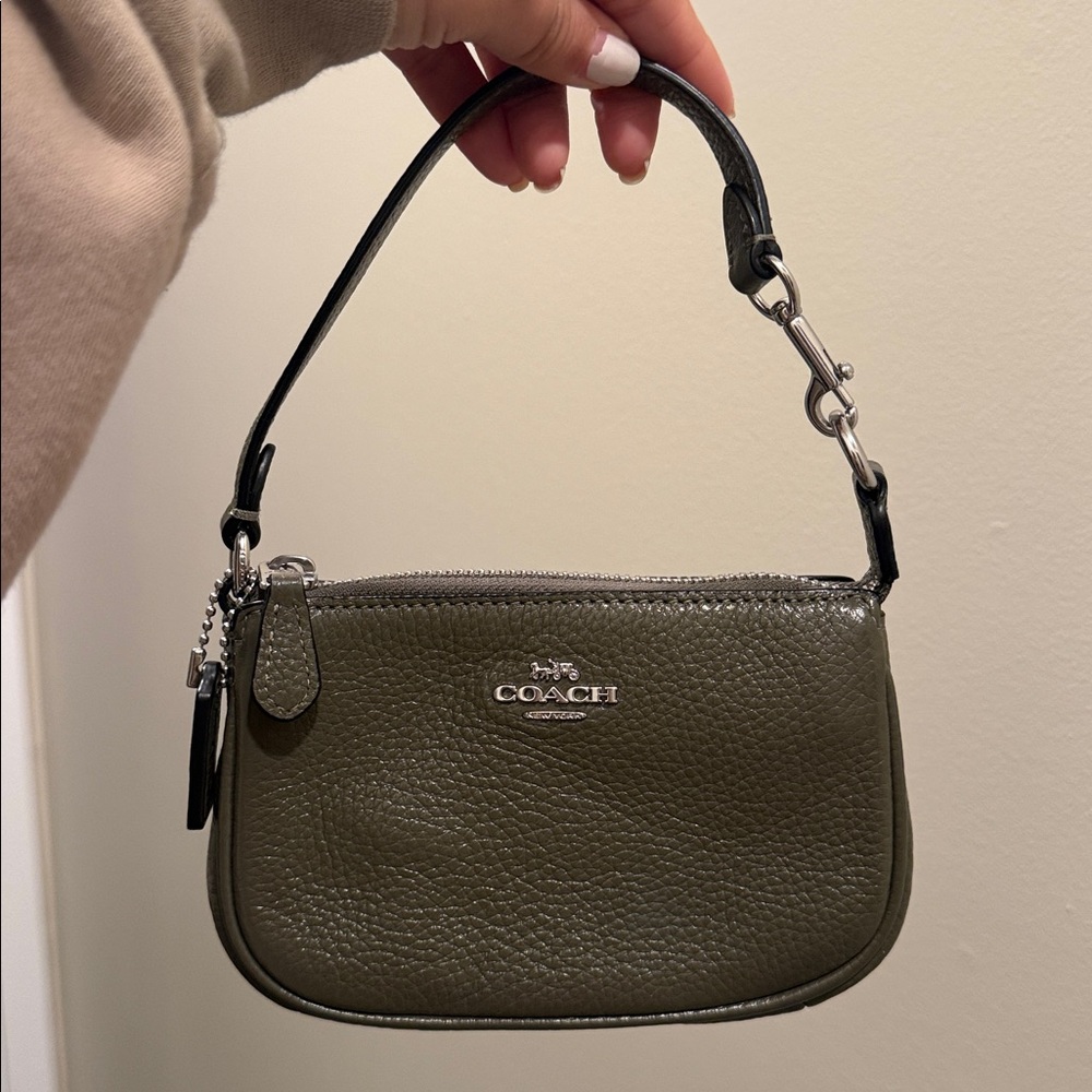 Coach Nolita 15